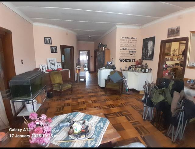 6 BEDROOM FREESTANDING FOR SALE IN BO-DORP